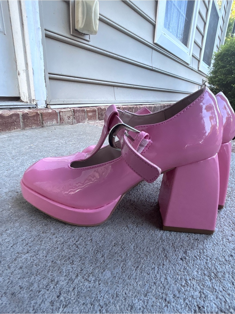 Women's Pink Patent Mary Jane Block Heel Pumps